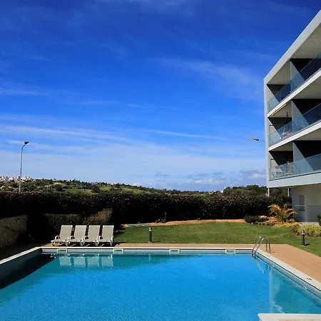 Prestige With Pool By Homing Apartament