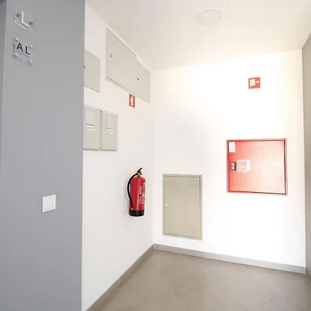 Prestige With Pool By Homing *