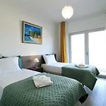 דירה Prestige With Pool By Homing