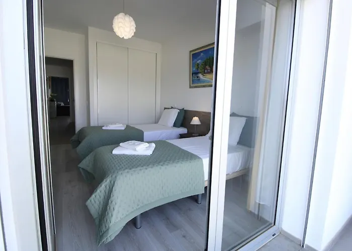 Prestige With Pool By Homing
